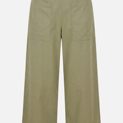 PANTALON VERDE CON BOLSILLOS