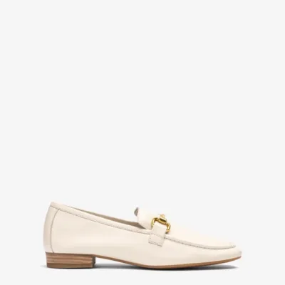 MOCASÌN CON ADORNO METALÌCO