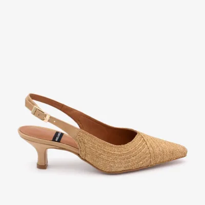 Salón destalonado con tacón bajo de rafia